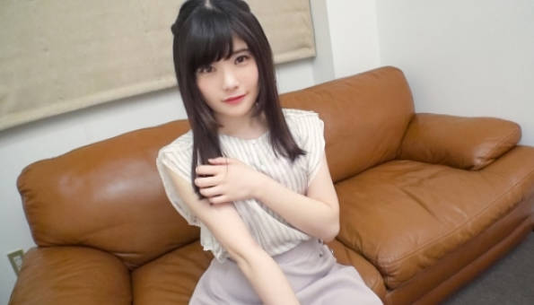 SIRO-3827 【初撮り】ネットでAV応募→AV体験撮影 972 「刺激が欲しかったから」という理由でAV出演.清楚な顔して重度のスケベ娘.男優の激しいピストンに「イクッイクッイクッッッ」と絶叫！！整った顔を崩して乱れる姿がエロい.1